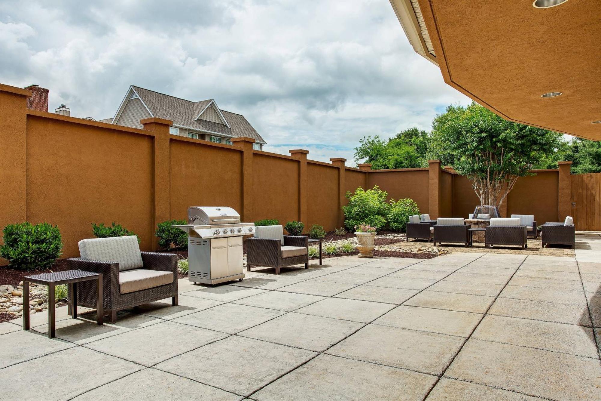 Courtyard Knoxville Cedar Bluff Exterior photo